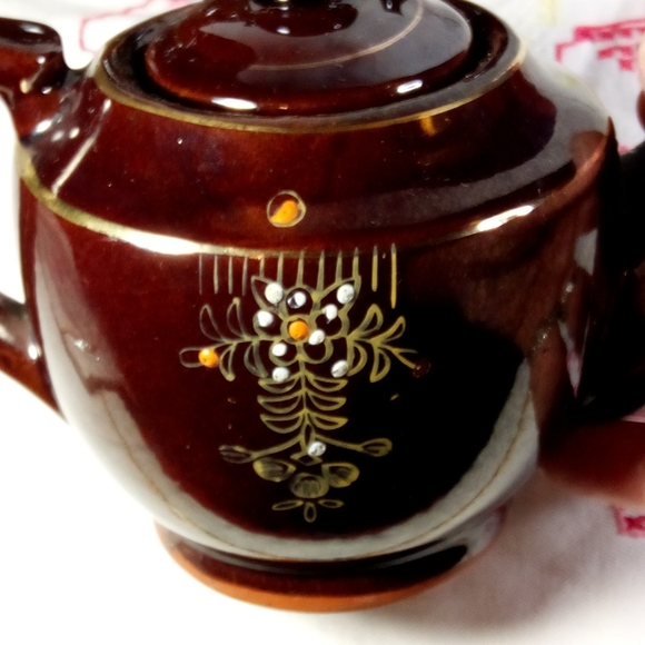 1960s Moriage Redware Teapots - Picture 5 of 16